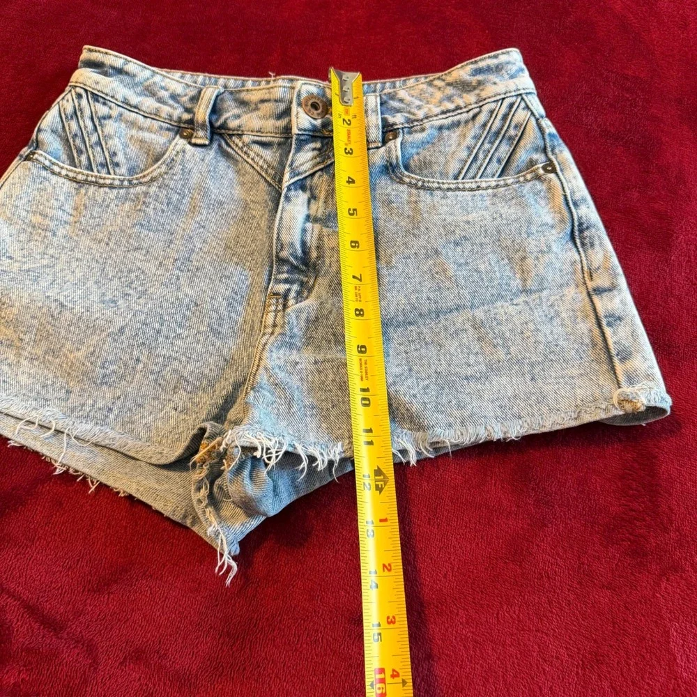 Bullhead Denim Co Mom Shorts Light Acid Wash High Waisted‎ Western Yoke Size 5